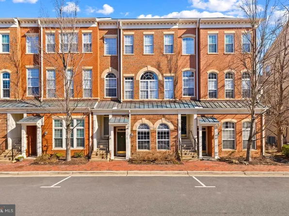 5105 Donovan Dr, Alexandria, VA 22304