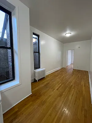 Rented by Peter R. Hungerford, LREB | media 11