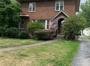 1049 Pearl St, Sharon, PA 16146