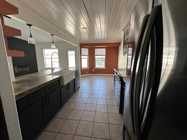 14922 Aquarius St — Photo 9