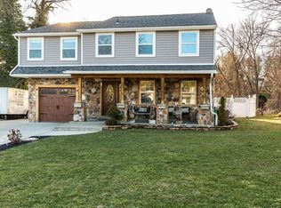 406 Nike Rd, Coraopolis, PA 15108