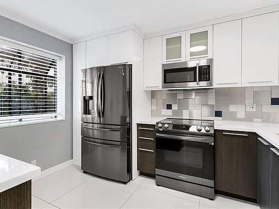 2nd image of 3967 Cocoplum Cir #36101
