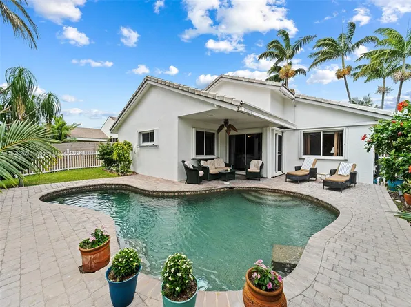 314 SE 3rd Pl, Dania, FL 33004