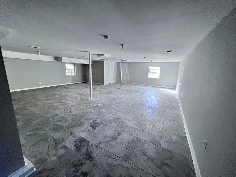 629 Roosevelt Ave #FF — Photo 4