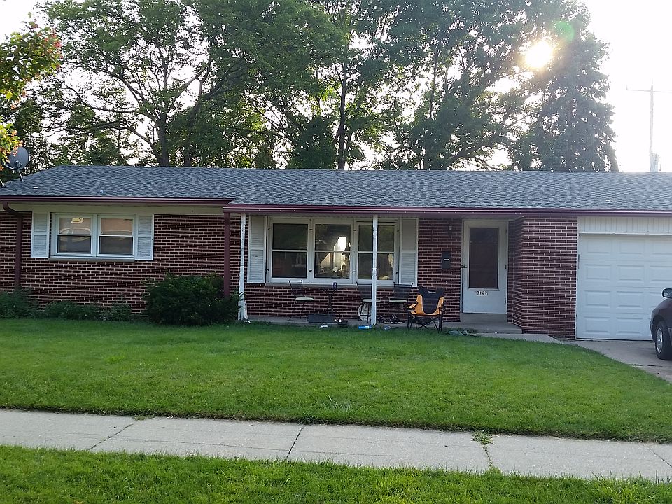 2nd image of 3127 S 107th St