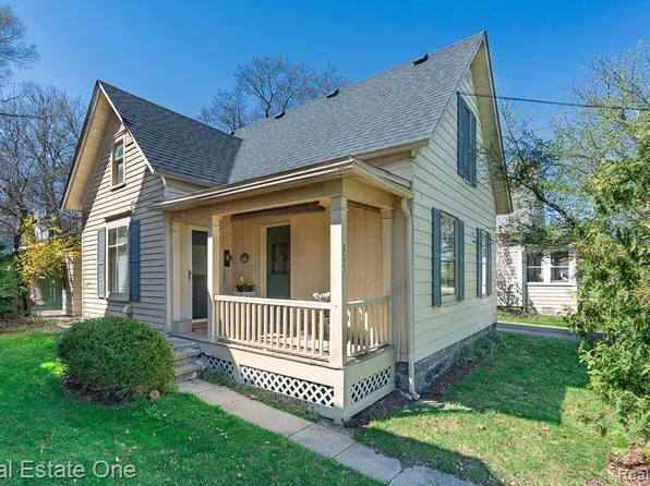 205 Pine St, Rochester, MI 48307