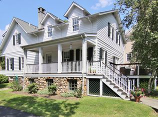 32 Hendrie Ave, Riverside, CT 06878