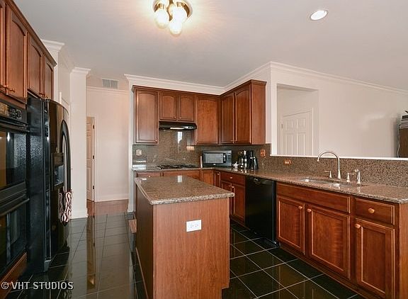 5th image of 721 Bohannon Cir