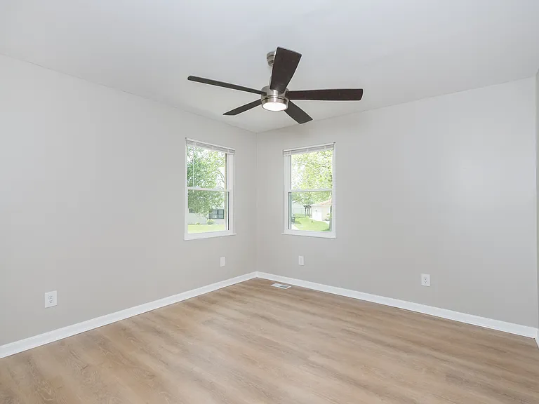 10 Kennedy Ct #B — Photo 19