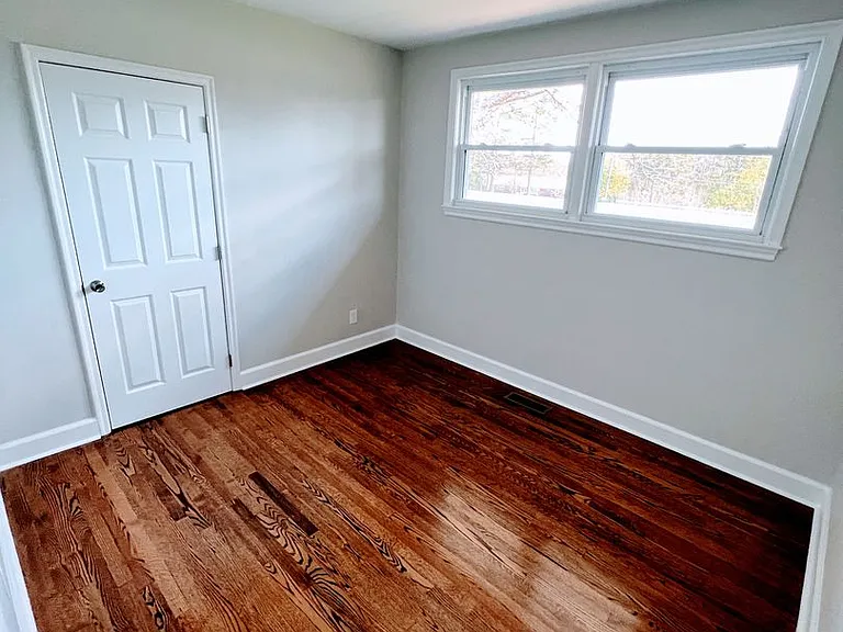 3328 Wards Rd — Photo 12