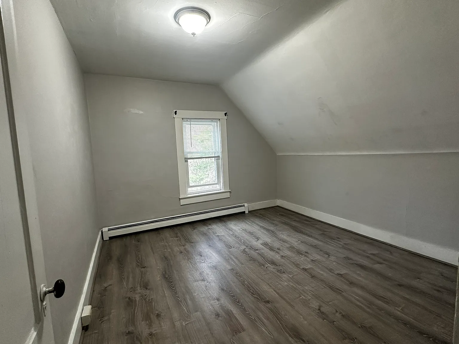 2 bed, 400 sqft, $1,800 — Photo 3