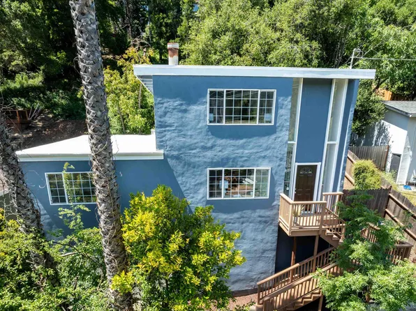 3888 Delmont Ave, Oakland, CA 94605