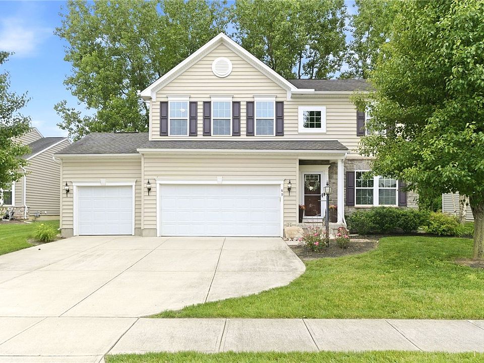 1st image of 89 Cascade Dr