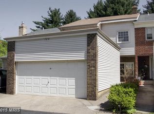 722 Hunter Ct SW, Vienna, VA 22180