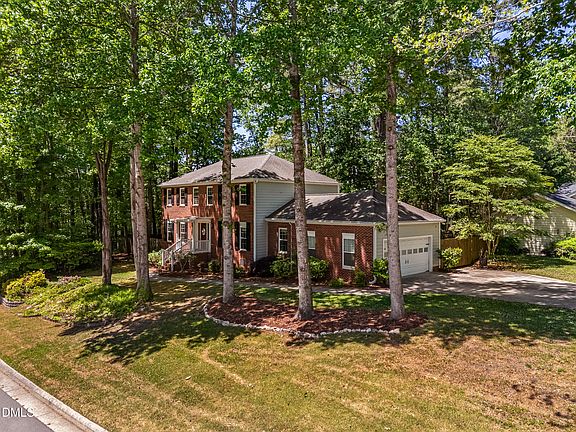 4th image of 101 Pinehill Way