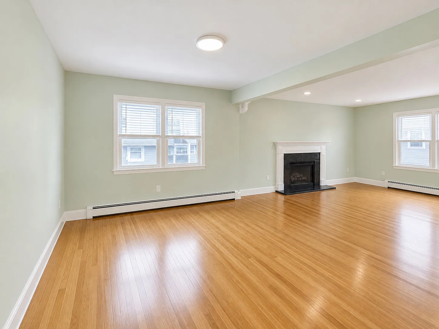 6 bed, 3200 sqft, $1,200 — Photo 3