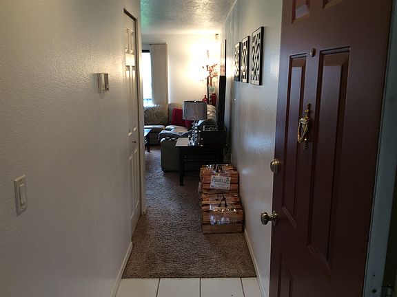 Entry way 