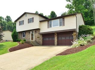 328 Woodridge Dr, Washington, PA 15301
