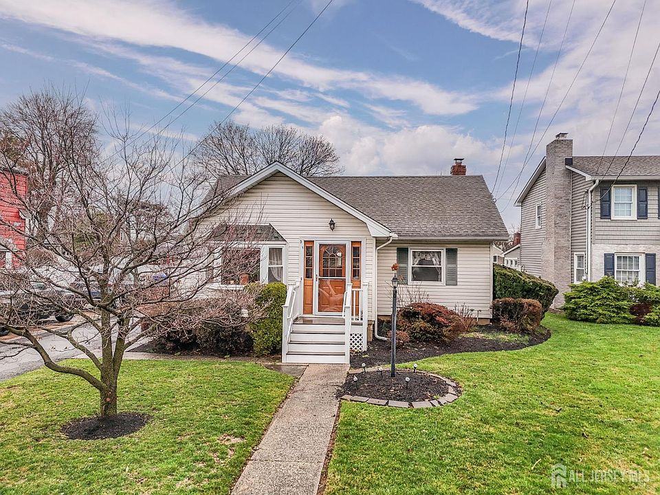 1st image of 381 Stelle Ave