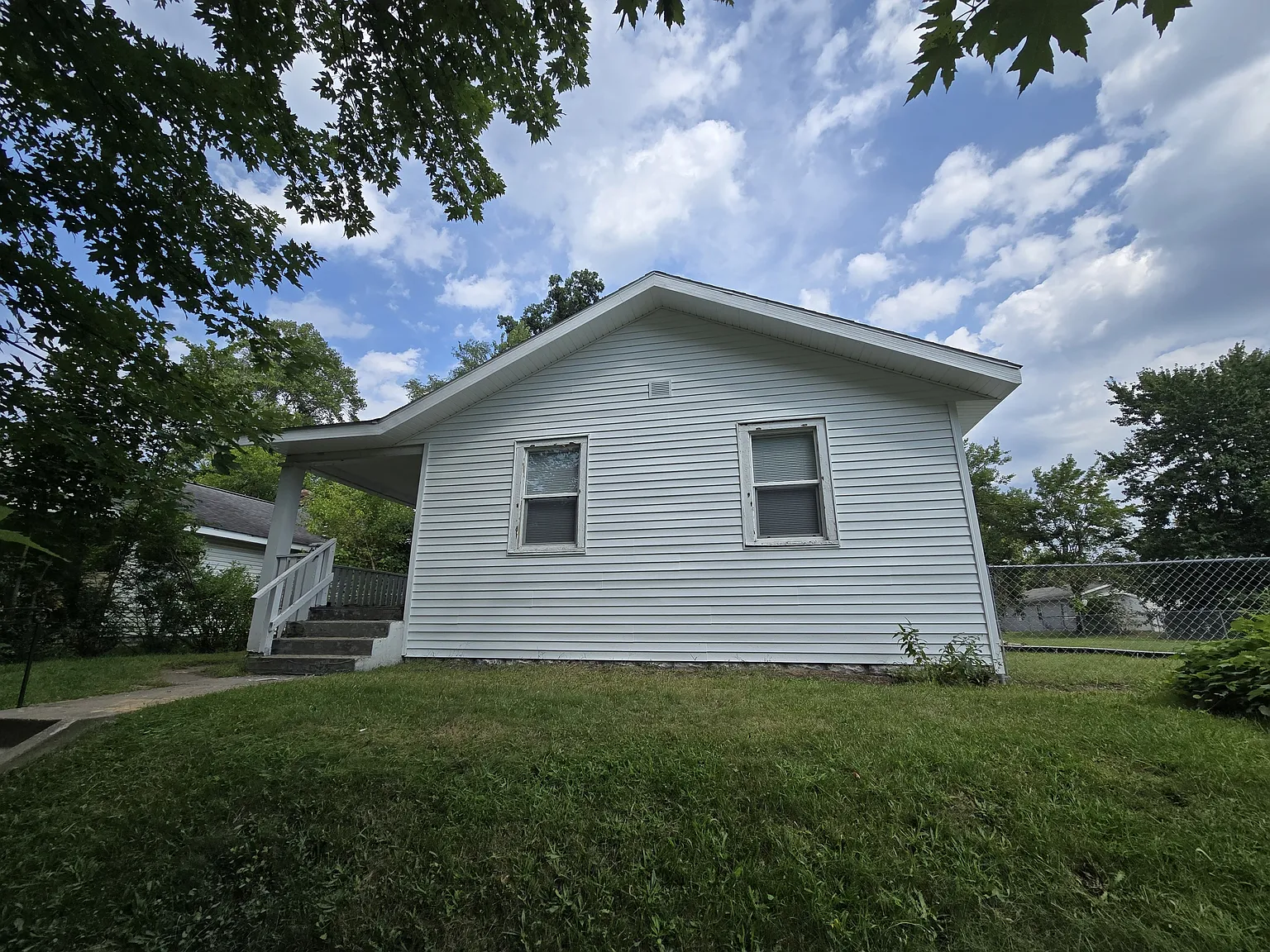 1217 East Sorin Street - 1 — Photo 2