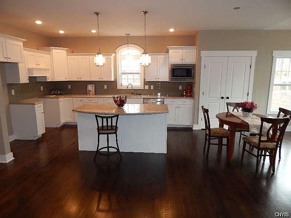 4th image of 3182 Samantha Dr