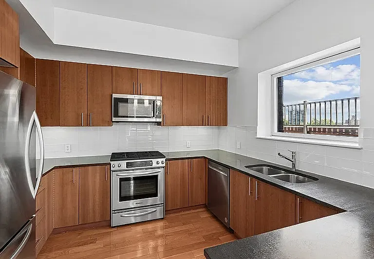 3260 Henry Hudson Pkwy E #7H — Photo 6