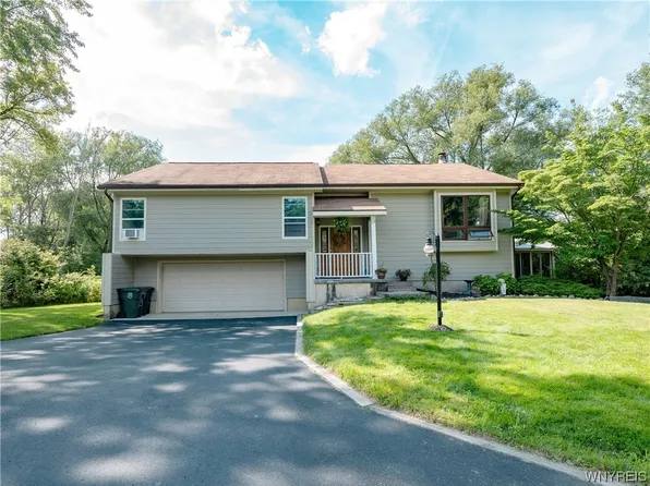 12 Wellington Ct, Jamestown, NY 14701