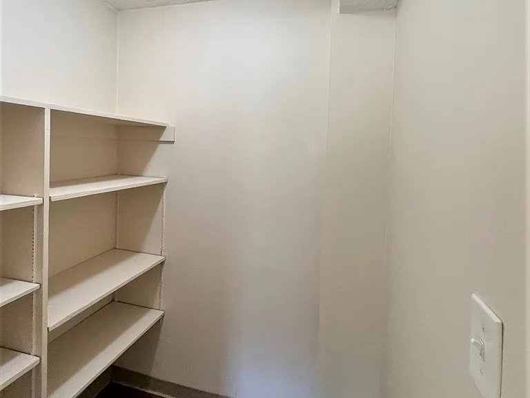 Clift House Apartments — Photo 10