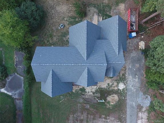 3rd image of 308 Sleepy Hollow Rd