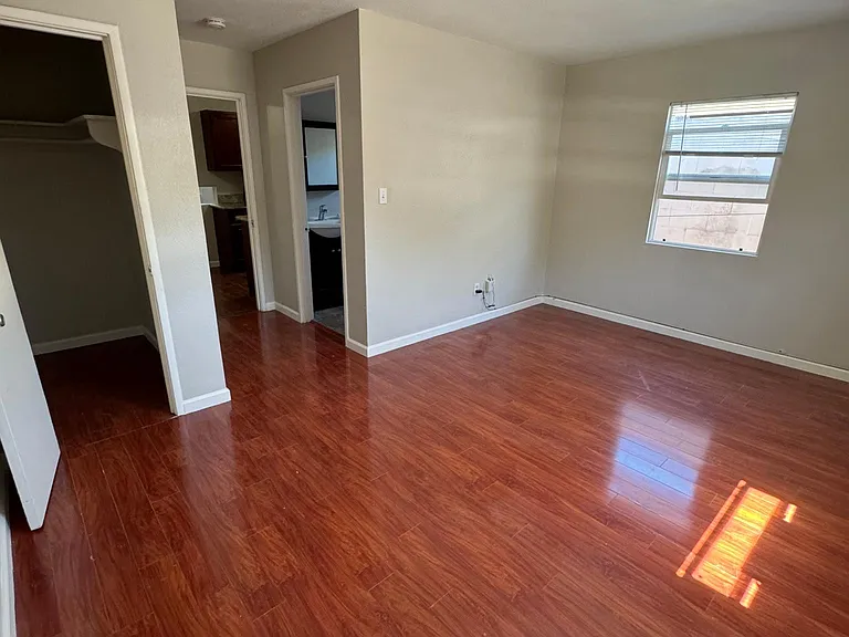 1808 D St #G — Photo 7