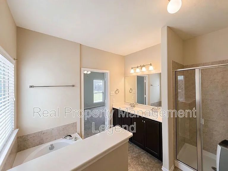9929 Pronghorn Rd — Photo 2