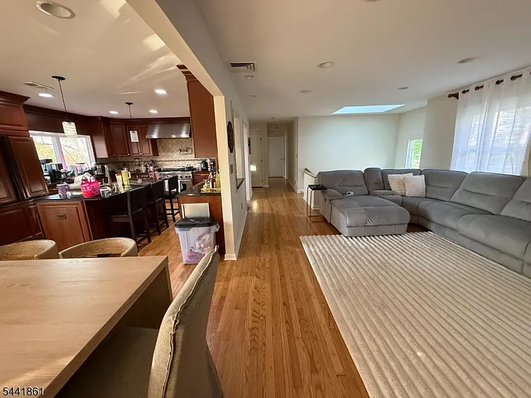 23 Kearney Ter — Photo 2