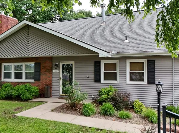 2320 N 33rd Street Ter, Saint Joseph, MO 64506