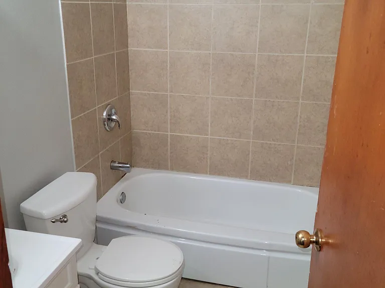 4175 S 51st St — Photo 3