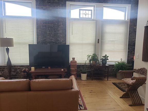 5th image of 188 W Main St APT 202