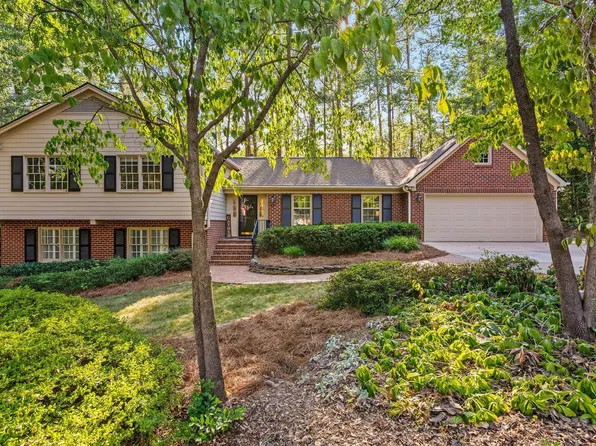 6017 Dodsworth Dr, Raleigh, NC 27612