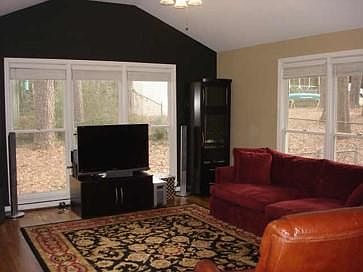 Bonus room/living room