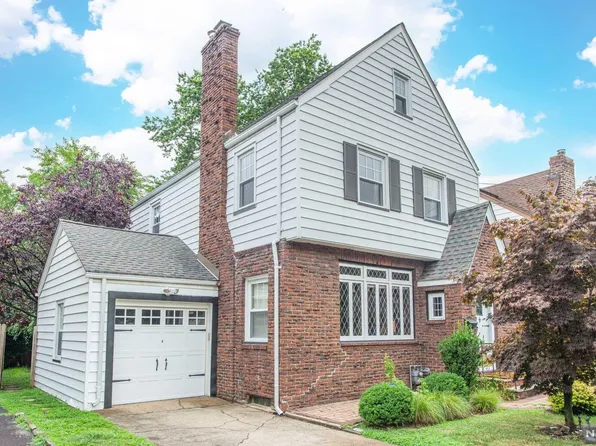 45 Overlook Ter, Bloomfield, NJ 07003