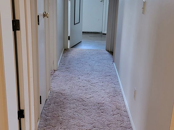 5th image of 1717 Dubois Dr #A