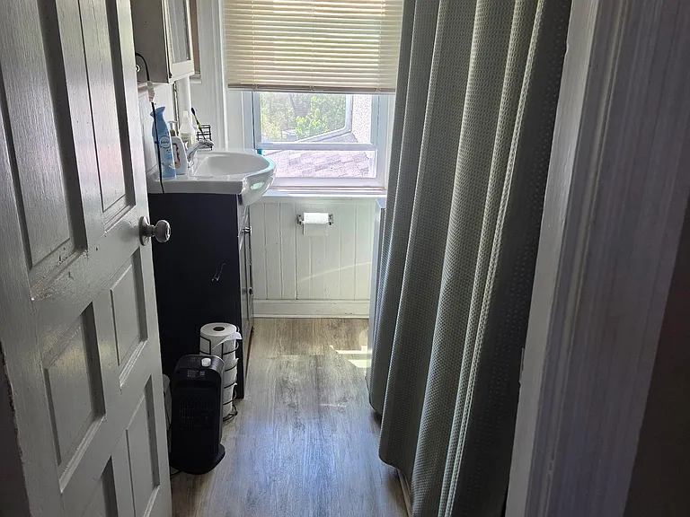 260 Bridge St #3 — Photo 11