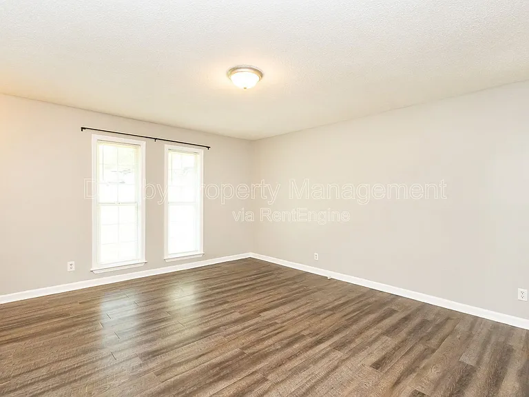 901 Forest Dale Ln #B — Photo 6