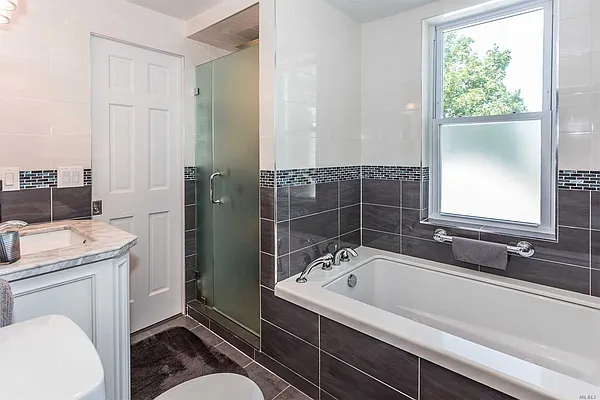 Sold by Douglas Elliman | media 4