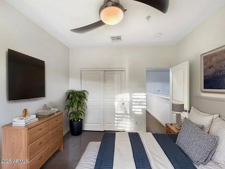 1225 N 36th St #1031 — Photo 30