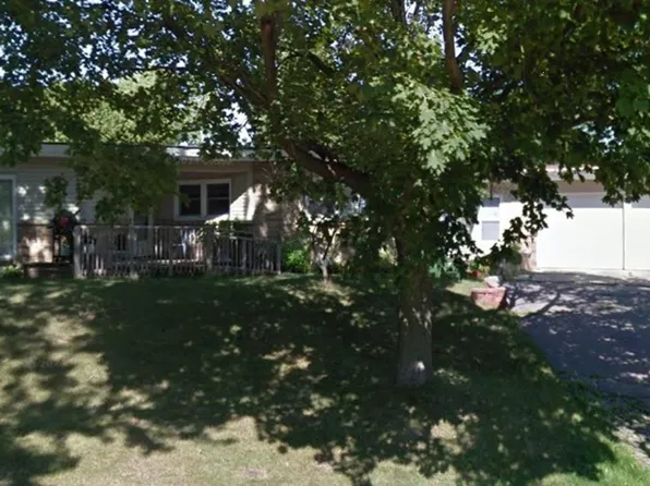 100 Pleasant Dr, Waunakee, WI 53597