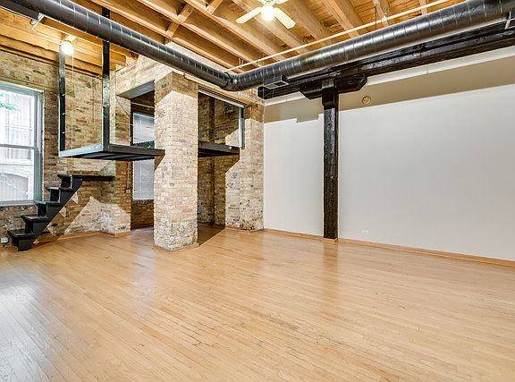 3rd image of 525 N Halsted St Unit 105