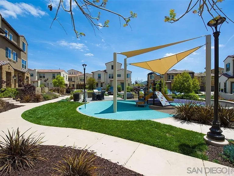 16307 Veridian Cir — Photo 22