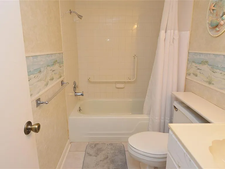 18650 Gulf Blvd #305 — Photo 44