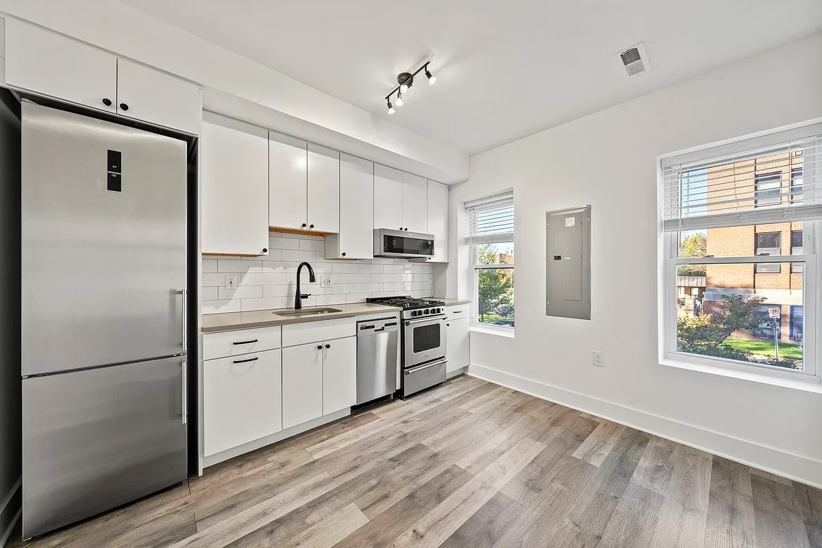 Building Photo - 2213 10th St NW #2