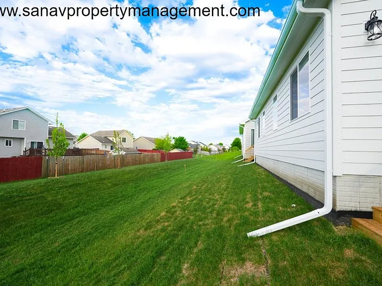 700 SE Mesa Dr — Photo 6