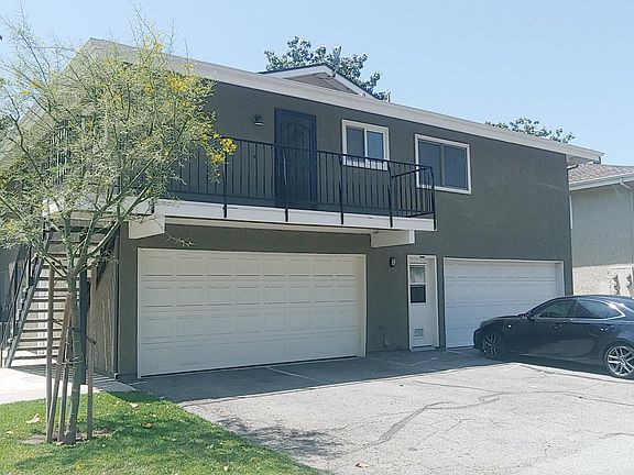 3rd image of 2457 College Ln
